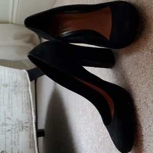 Schutz Black Pumps 9.5